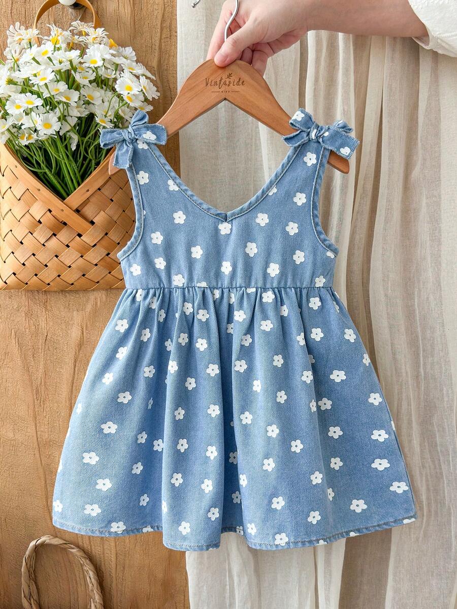 SHEIN Vintaside Kids 女婴无袖碎花连衣裙,简约清新乡村风,适合户外旅行和海滩玩耍,春夏款。 - 藍色 - 查看 1