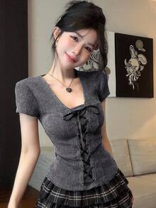 DAZY Áo thun tay ngắn cổ vuông ôm dáng, phối màu xám tương phản, thiết kế thắt nơ phía trước trang nhã, thích hợp cho ngày Valentine, đám cưới và tiệc tùng. - Màu Xám nhạt - Xem 5