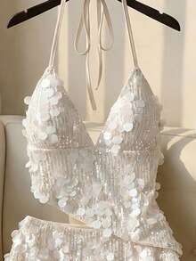 SHEIN Franclia Bộ đồ 2 mảnh ôm sát cơ thể thanh lịch cổ chữ V, vạt bất đối xứng, đính sequin dành cho nữ, gồm áo sequin và chân váy mini sequin. - Màu be - Xem 3