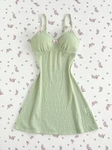 Elamini 薄荷绿针织荷叶边拼接连衣裙，饰以白色蕾丝和粉色蝴蝶结，V领无袖A字裙摆，迷你裙长，甜美浪漫，适合夏季、休闲和约会穿着。 - 綠色 - 查看 1