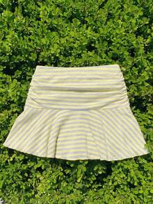 Comfortcana Chân váy ngắn chữ A xếp tầng, kẻ sọc màu vàng kem, thích hợp cho mùa hè. - Màu vàng - Xem 3
