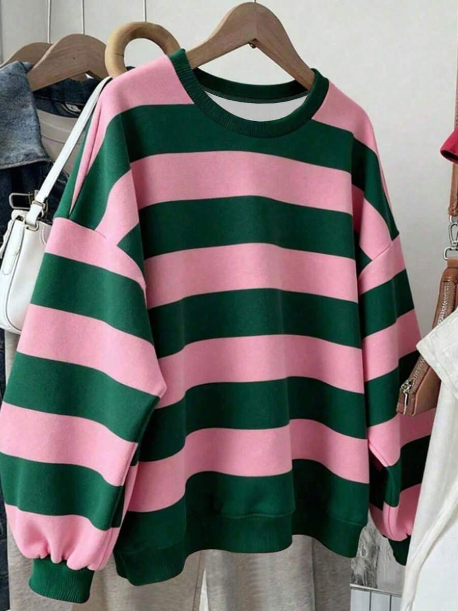 Franclia Plus Size Women's Casual Loose Striped Green & Pink Round Neck Sweatshirt, Christmas