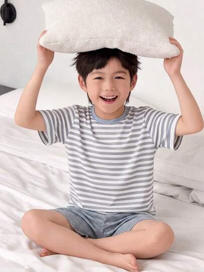 2件套儿童男童休闲条纹撞色领短袖T恤和灰色短裤夏季睡衣