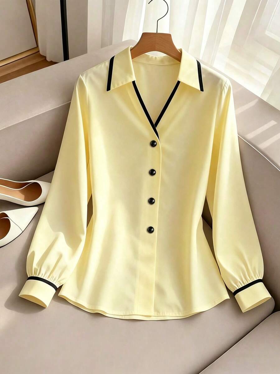 SHEIN Franclia Kemeja Wanita Kasual dengan Kancing Depan Warna Kontras, Serbaguna untuk Aktivitas Luar Ruangan dan Perjalanan Sehari-hari - Kuning muda - View 1