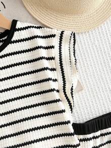 SHEIN 2pcs/Set Young Girl Striped Knit Crew Neck T-Shirt And Shorts - Black and White - View 4
