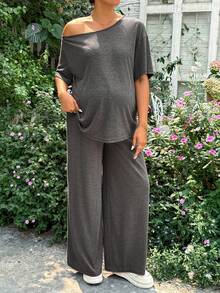 SHEIN 2 piezas Conjunto de top de manga corta con hombro asimétrico y pantalones de unicolor para maternidad de verano - Gris - Ver 3