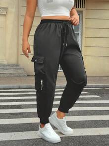 Muchica Pantalones cargo de talla grande con bolsillo con solapa y cintura con cordón en gris oscuro - Gris Oscuro - Ver 4