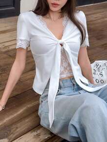K-Vae Women's Casual Sexy Elegant Commuter Golf Outdoor Lace Patchwork V-Neck Slim Fit T-Shirt With Design Details, Spring/Summer White - White - View 5