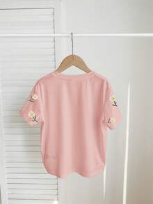 SHEIN Pink Elegant Beaded Daisy Floral Pattern Tween Girls Casual Minimalist Fitted Short Sleeve Round Neck T-Shirt, Suitable For Spring/Summer Daily Wear, Street Style, Outings, Vacation, Homecoming, Back To School - Multicolor - View 2