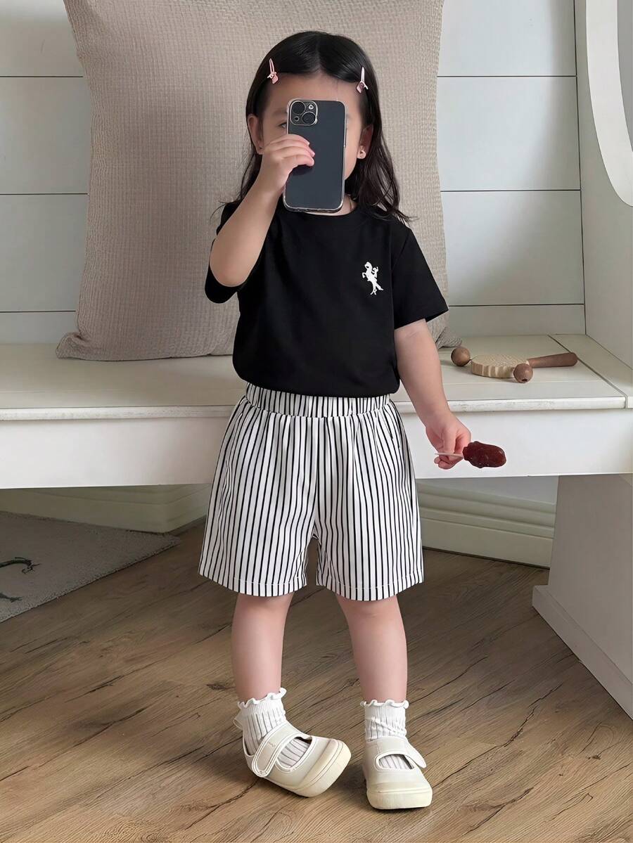 SHEIN 2件套女婴幼儿/新生儿0-3岁休闲日常腊肠犬图案圆领T恤+粉色条纹短裤套装,春夏款 - 黑色 - 查看 1