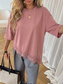 SHEIN PETITE CURVE 大码女式纯色圆领落肩蕾丝下摆T恤 - 藕粉色 - 查看 5