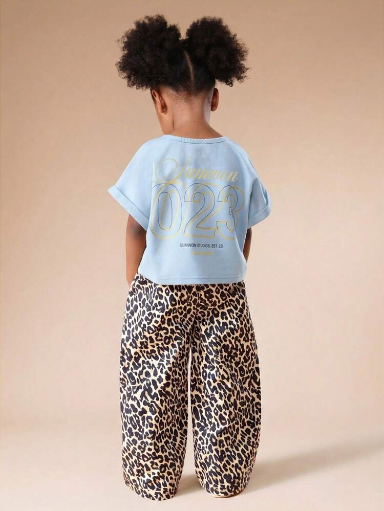 Conjunto de Duas Peças Feminino, Top de Ajuste Relaxado e Calça Pantalona com Estampa Animal para o Verão