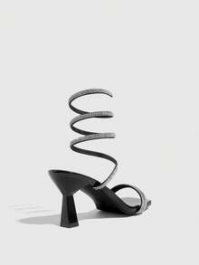 CUCCOO SZL Sandal Wanita Motif Persegi Hitam dengan Hiasan Berlian Imitasi dan Gelas Anggur, Sepatu Kerja Serbaguna yang Lembut dan Elegan untuk Perjalanan ke Kantor dan Musim Panas. - Hitam - View 3