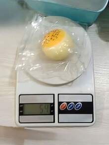 这款蛋黄糕点超级柔软Q弹，质地如液体般顺滑，非常适合挤压和回弹。它是学生们绝佳的解压玩具，也是课堂奖励。 - 彩色 - 查看 5