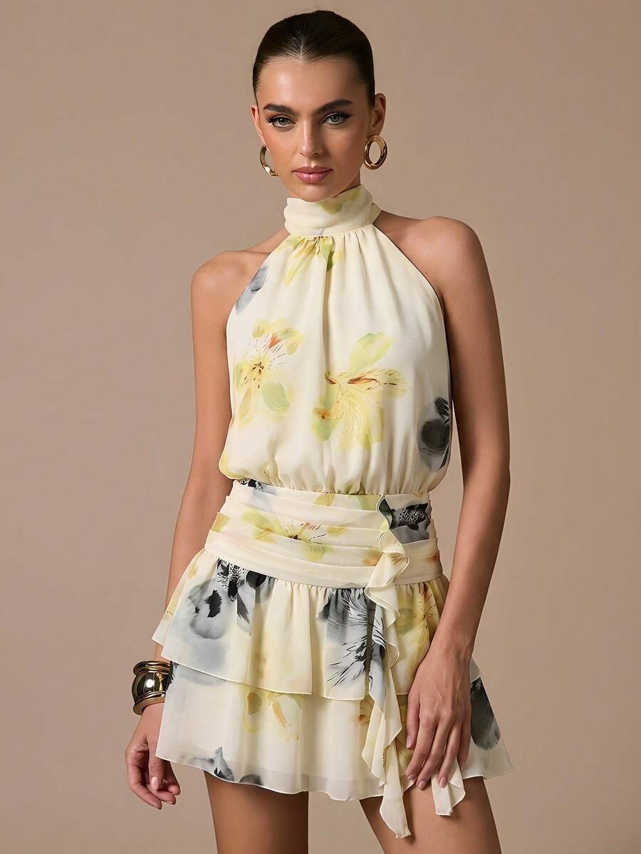 SHEIN BAE 杏色吊带女士优雅碎花露背荷叶边迷你连衣裙，适合夏季、度假、性感场合，黄色连衣裙，外出、约会、情人节、女士情人节装扮、露背连衣裙、度假、夏季假日装扮、女士度假装扮、优雅女士、夏季连衣裙 - 綠色 - 查看 1