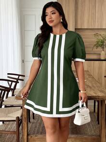 SHEIN LUNE 大尺碼女款休閒度假圓領泡泡袖A字短洋裝，春夏款 - 軍綠色 - 查看 5