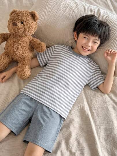 2件套儿童男童休闲条纹撞色领短袖T恤和灰色短裤夏季睡衣
