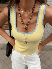 Cévolie Camiseta de tirantes de cuello cuadrado con contraste de color estilo retro francés, camiseta sin mangas minimalista y versátil de ajuste ceñido y sexy, de tejido de punto bordado con conchas, adecuada para salir, ir al trabajo, ir a la escuela - Amarillo claro - Ver 2