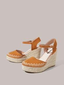 Styleloop Ladies Slope Heel Thick Solid Round Toe Woven Beach Vacation Fisherman Sandals - Brown - View 2