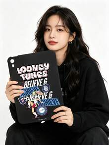 LOONEY TUNES X SHEIN 1 Stück Looney Tunes Lola Bunny Football iPad Hülle, schwarze weiche stoßfeste TPU Tablet Abdeckung, im Retro-Amerikanischen Sportstil, süßes Cartoon Glaube & Erreiche Muster, perfekt als Geburtstags- oder Abschlussgeschenk, für täglichen Studiengebrauch von Anime-Fans, kompatibel mit iPad Hüllen, Handyzubehör, schnelle Lieferung - Schwarz - Übersicht 6