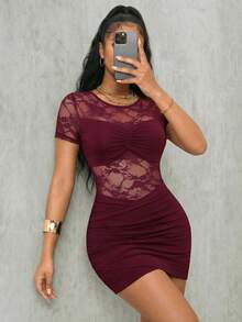 SHEIN Raffinéa Đầm ngắn nữ cổ tròn, xếp ly ren tương phản và vạt chéo. - Màu Đỏ Sâu - Xem 5