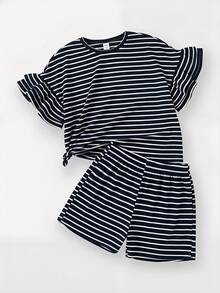SHEIN 两件套少女圆领短袖条纹荷叶边袖T恤和条纹短裤套装 - 彩色 - 查看 4
