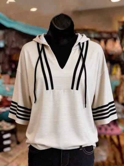 LanaWest 时尚优雅的夏季度假新款女士连帽条纹运动短袖T恤，适合日常穿着、婚礼、晚宴、通勤、毕业典礼、节日、度假、约会、复活节、派对、万圣节、圣诞节、新年、感恩节、婚礼等场合。