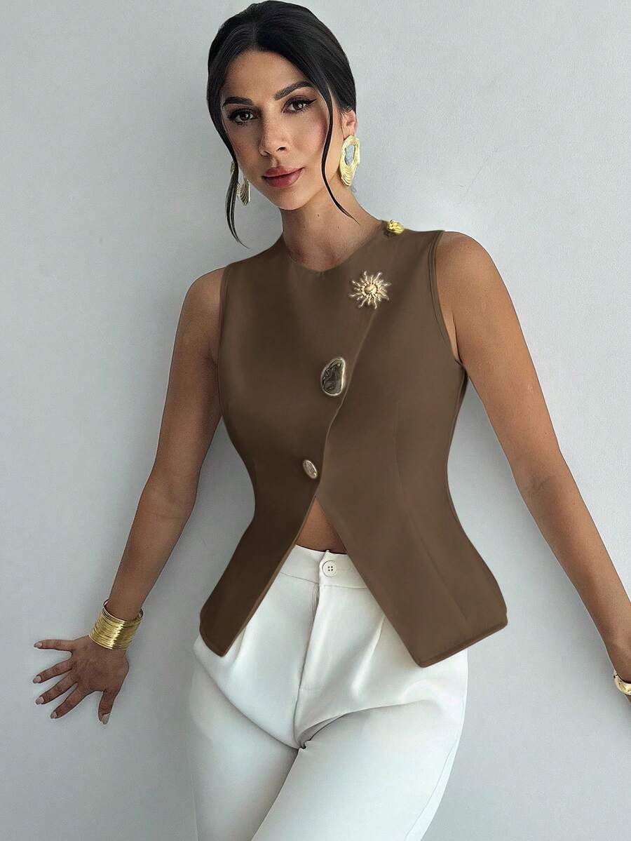 Firerie Blusa blanca elegante, refinada y romántica con botones metálicos en la cintura, corte evasé y sin mangas para uso diario y de oficina