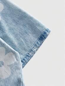 ROMWE MEN Atasan Denim Lengan Pendek Kasual Longgar Pria dengan Motif Vintage yang Dicuci - Biru - View 4