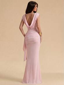 Glamine Đầm dệt kim màu hồng, kiểu dáng thanh lịch, sang trọng, cổ xếp ly, không tay, eo nhún bên hông và đuôi cá, chất liệu mềm mại, thiết kế lưng chữ V sâu, phù hợp cho dạ hội, dự đám cưới, tiệc cocktail cao cấp, tiệc trà chiều với bạn bè, sinh nhật, chụp ảnh. - Hồng - Xem 2