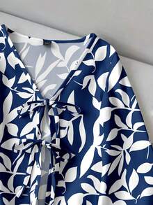SHEIN LUNE Women's Casual Printed Drawstring Flare Sleeve Top, Suitable For Autumn/Winter - Blue and White - View 4