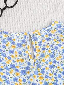 SHEIN Young Girl Ditsy Floral V-Neck Ruffle Casual Blouse - Blue - View 5