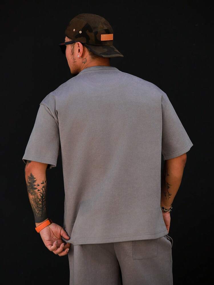 Men's Letter 3D Print Design Grey Short Sleeve T-Shirt Paired With Shorts, Suede Fabric Summer Set