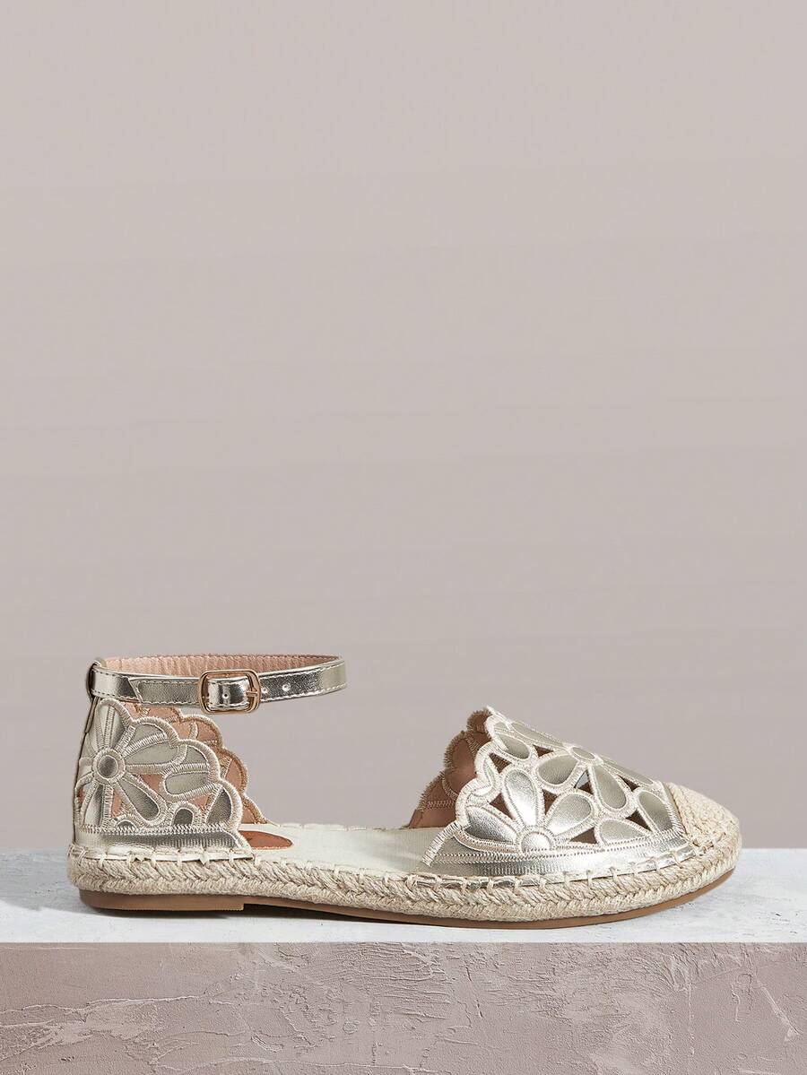 Women's Thick Sole Hemp Rope Fashion Vacation Round Toe Buckle Shoes - Gold - View 1