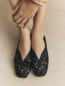 Rosivie 女士休闲百搭通勤镂空刺绣平底鞋 - 黑色3 - 查看 6