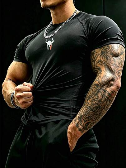 GymBeat Men's Fashionable Helmet Print Round Neck Raglan Sleeve Sports T-Shirt, Summer