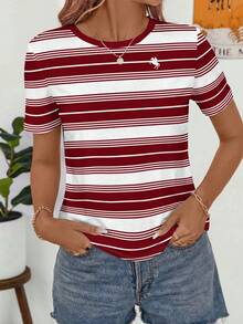 SHEIN Frenchy 这款休闲简约复古撞色条纹印花圆领宽松T恤，适合女士穿着，可用于外出、街头风、机场、时尚、海滩度假、通勤、婚礼和派对等场合。 - 彩色 - 查看 3