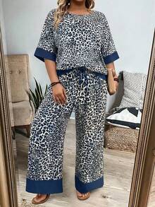 SHEIN LUNE 2件組大尺碼女款豹紋圓領短袖上衣與長褲套裝，節慶老錢風休閒款，柔軟修身，適合秋季度假，灰色 - 彩色 - 查看 5