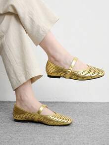 CUCCOO BIZCHIC 春夏金色激光镂空方头字带舒适柔软简约通勤女平底鞋 - 金色2 - 查看 3