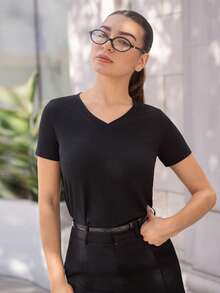 Andrea Bello 女士V领刺绣休闲短袖T恤 - 黑色 - 查看 6