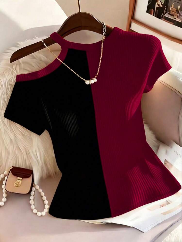 Franclia Women's Casual Colorblock Off-Shoulder T-Shirt, Summer - Red and Black - View 1