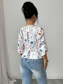 Elenzga Plus Size Elegant V-Neck Printed T-Shirt - Multicolor - View 2