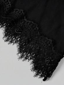 SHEIN LUNE Áo thun nữ chất liệu cotton trơn màu, có họa tiết, vạt áo bất đối xứng, phối ren, kiểu dáng thường ngày, dễ phối đồ, phù hợp cho mùa xuân/hè, đi nghỉ mát, đi biển và các dịp khác. - màu đen - Xem 4