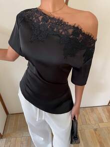 SHEIN Tall CURVE Áo kiểu nữ cỡ lớn màu trơn phối ren tương phản, vạt áo xếp ly bất đối xứng, thanh lịch. - màu đen - Xem 4