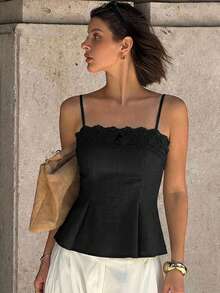 Mirada de sirena 2026 Nueva camiseta de mujer con ribete de encaje, top corto y sexy sin tirantes con ribete de encaje, top con cuello de encaje, top de mujer de cuello cuadrado, top de ganchillo, top de encaje de mujer, camiseta casual de verano de color albaricoque sólido minimalista, top de campesina de encaje crema, top de tirantes, top con volante y ribete de encaje, blusa de estilo francés, blusa para mujer elegante y clásica, blusas y tops de mujer para el verano - Negro - Ver 7