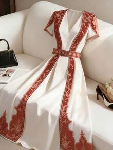 GlowEve 女士优雅时尚V领短袖收腰印花长连衣裙，适合日常通勤和休闲穿着 - 紅木色 - 查看 3