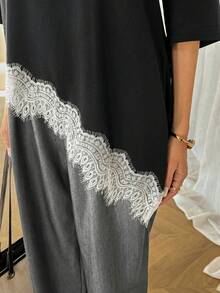 SHEIN LUNE Áo thun nữ dáng suông màu trơn, vạt áo bất đối xứng, phối ren, trang phục cơ bản hàng ngày cho mùa xuân và mùa hè. - Đen và trắng - Xem 7