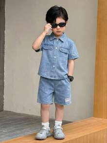 SHEIN Little Byeori 男童夏季休闲时尚街头风日常通勤翻领短袖牛仔衬衫和做旧牛仔短裤套装 - 中等水洗藍 - 查看 4