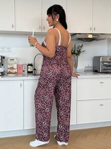 ZzzCrew Leopard & Butterfly Print Contrast Color Lace Camisole & Pants Sleepwear Set, Plus Size - Multicolor - View 2