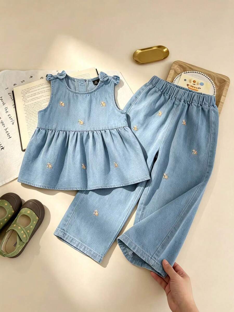 SHEIN Vintaside Kids 2 Stücke/Set Leichte Lässig Passform Süße Floral Stickerei Denim Trägerhemd & Weite Denim Hose für Kleine Mädchen, aus leichtem, weichem Baumwolldenim gefertigt, Muss-haben für Mädchen, geeignet für Frühling/Sommer Lässig, OOTD, Ausflüge, Partys, Neuerscheinung Frühling/Sommer 2026